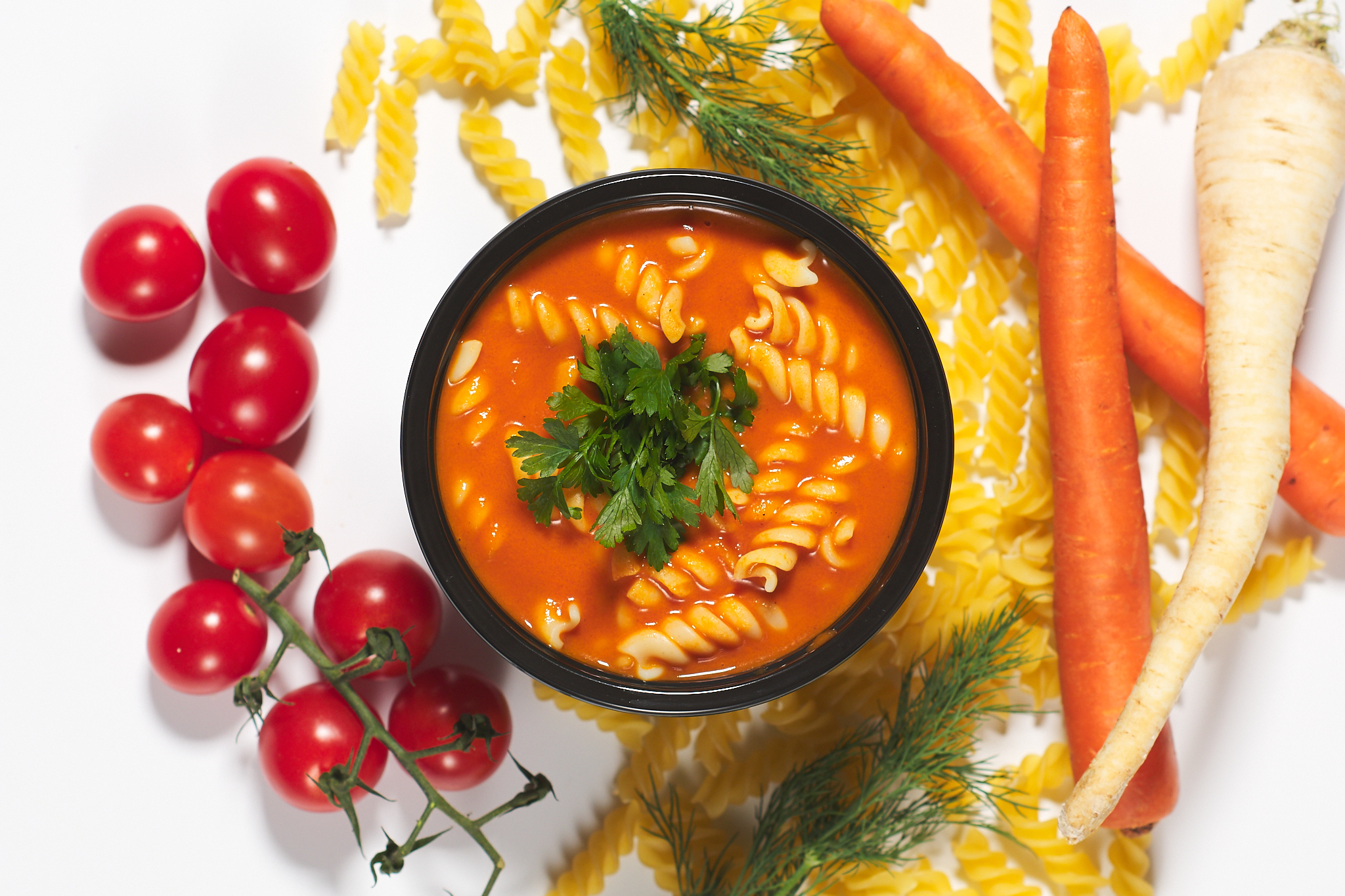 Pomidorowa z makaronem